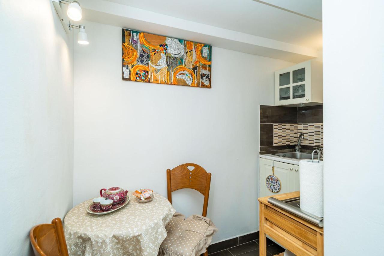 Tulip Old Town Guest house 3*