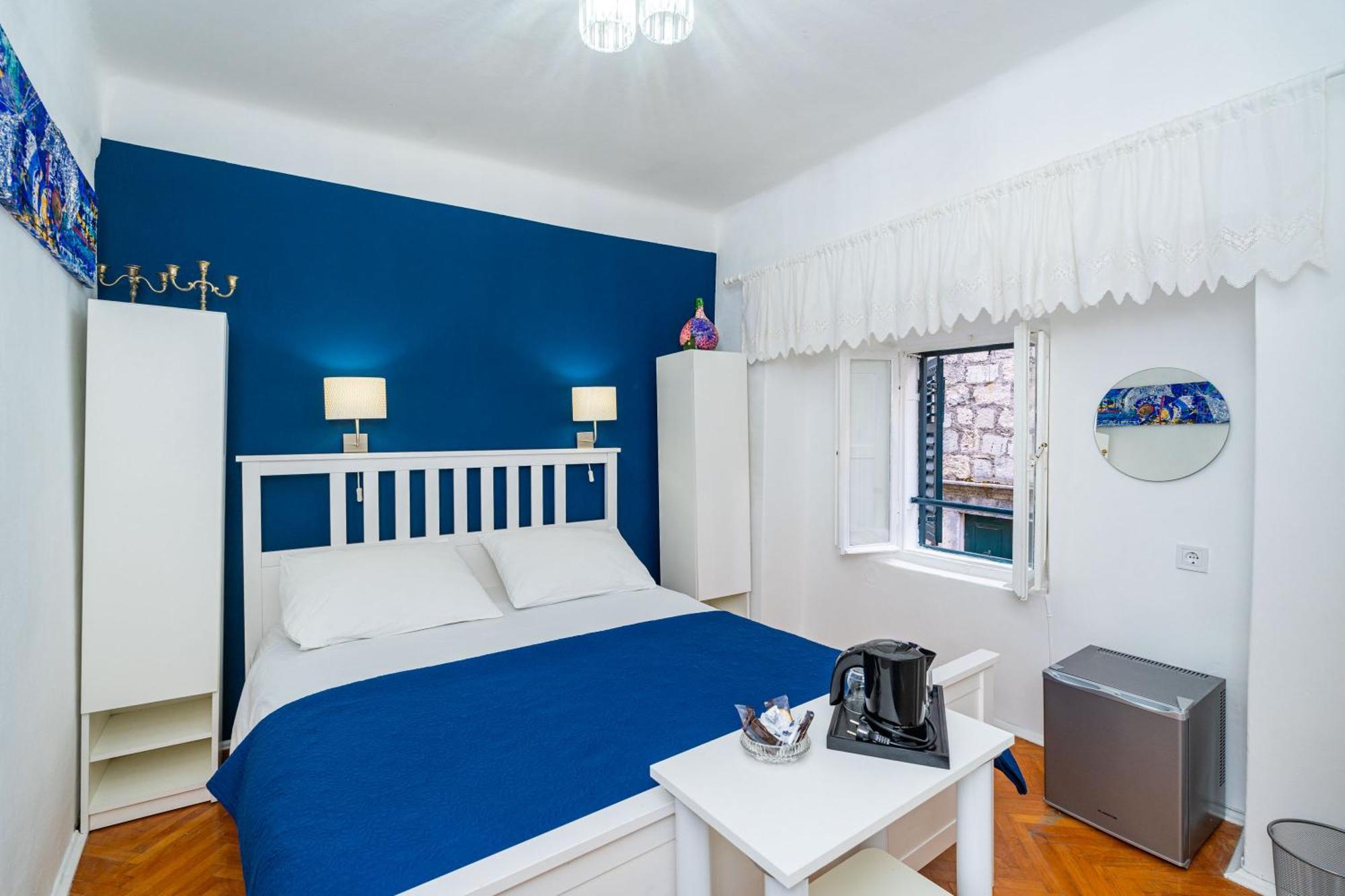 Guest house Tulip Old Town 3*